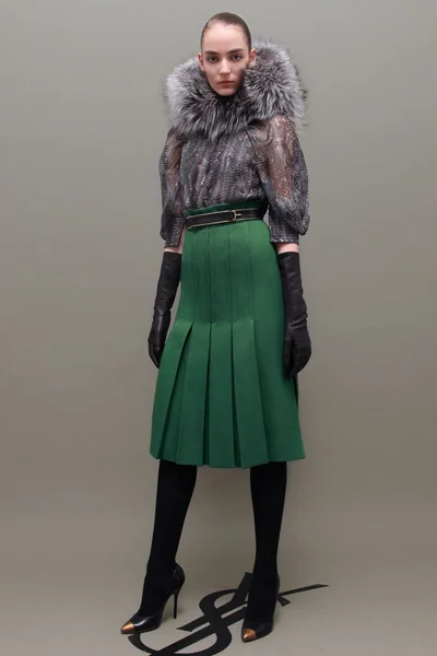 Look 30